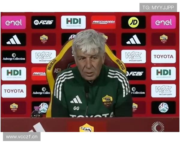 加斯佩里尼赛后拥抱帕莱斯特拉